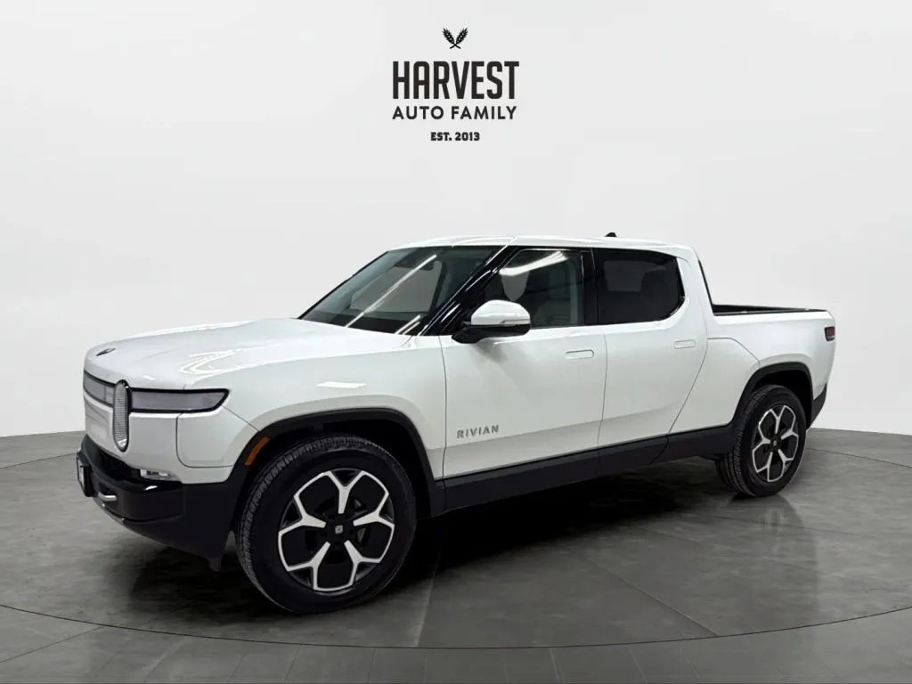 White 2024 Rivian R1T Dual Large Pickup 4D 4 1/2 ft for sale in Wahoo, NE