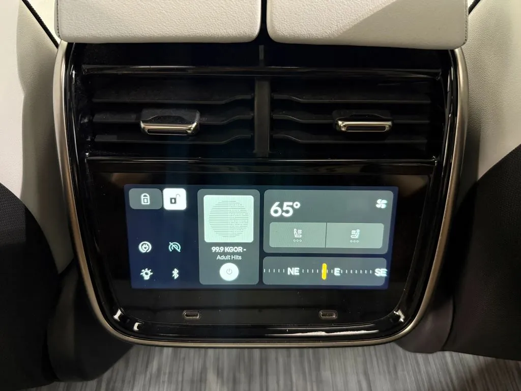 Rivian R1T photo 18
