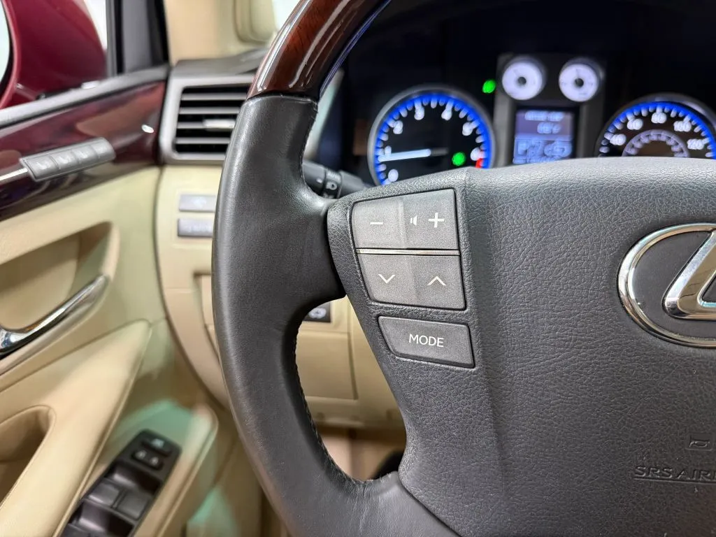 Lexus LX photo 34