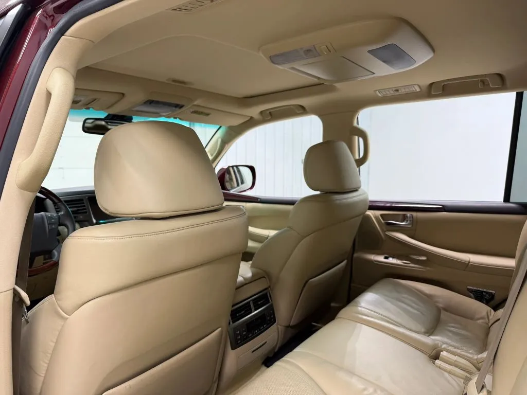 Lexus LX photo 16
