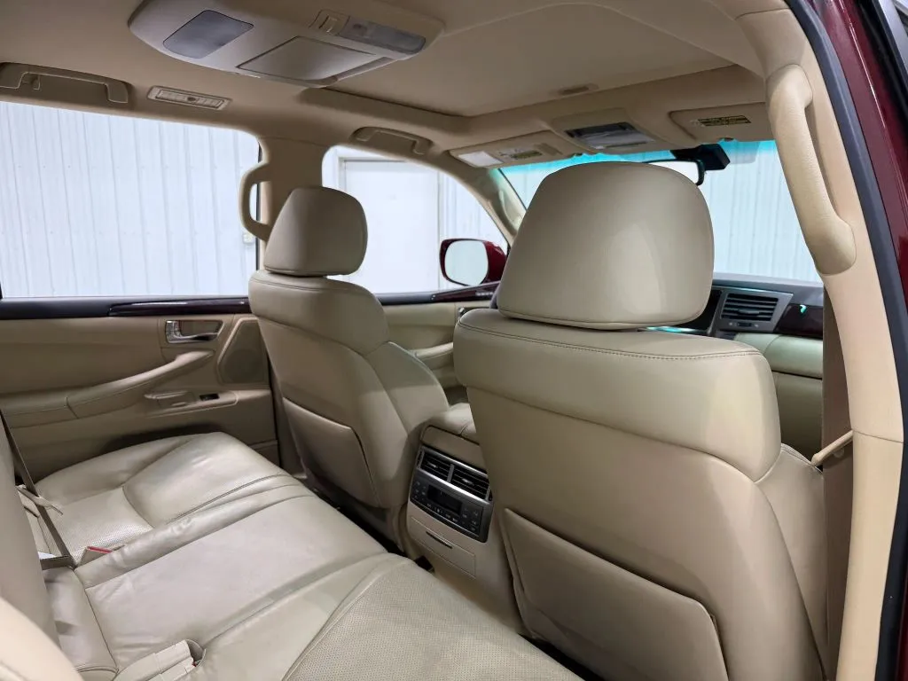 Lexus LX photo 20