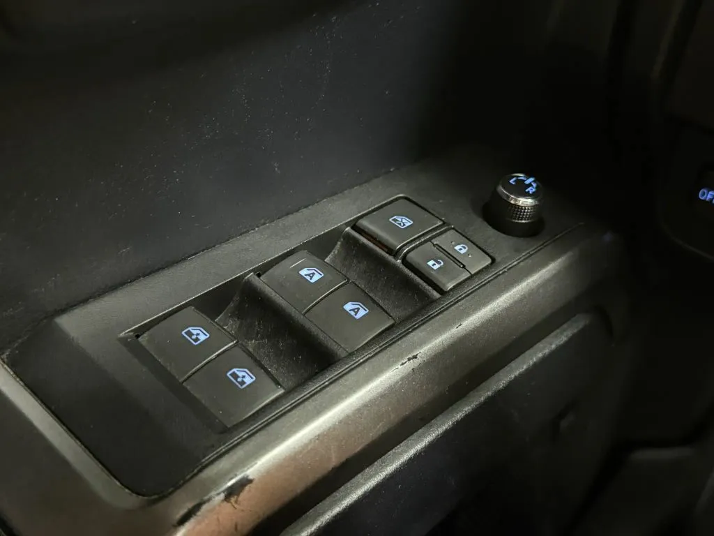 Toyota Tacoma photo 27