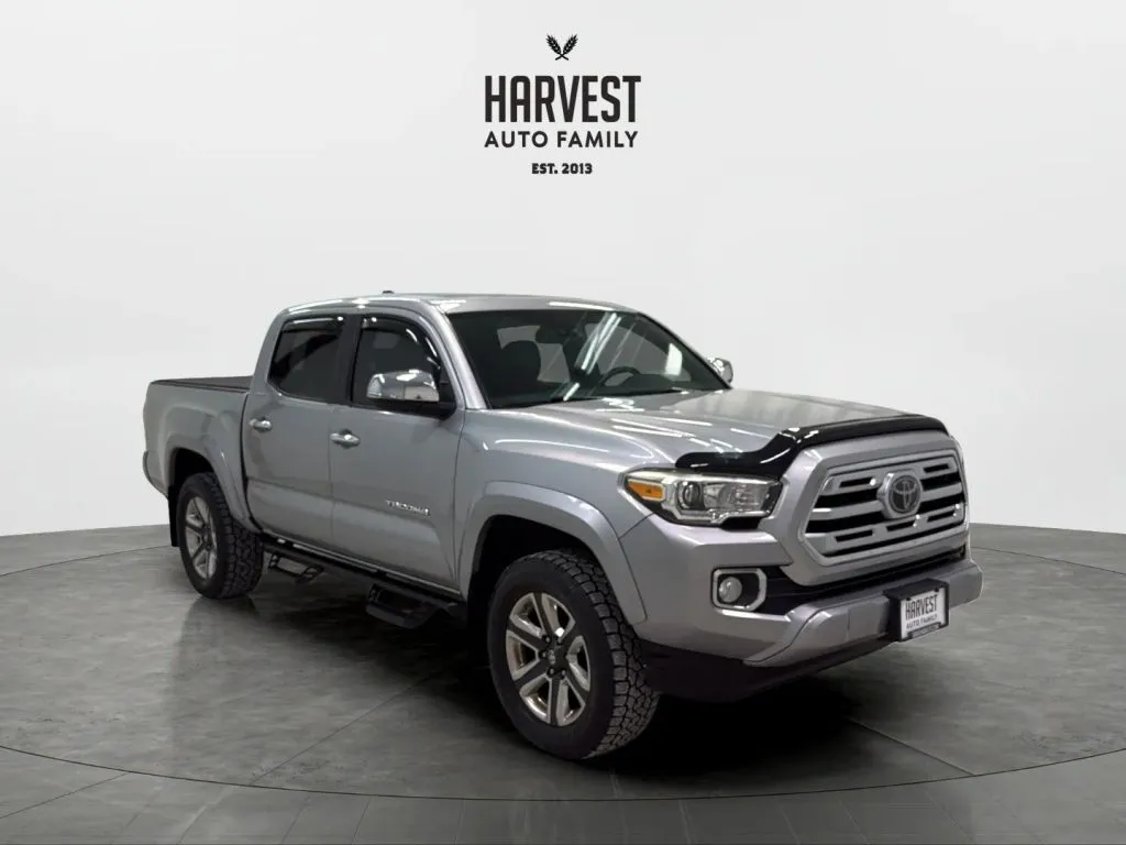 Toyota Tacoma photo 10