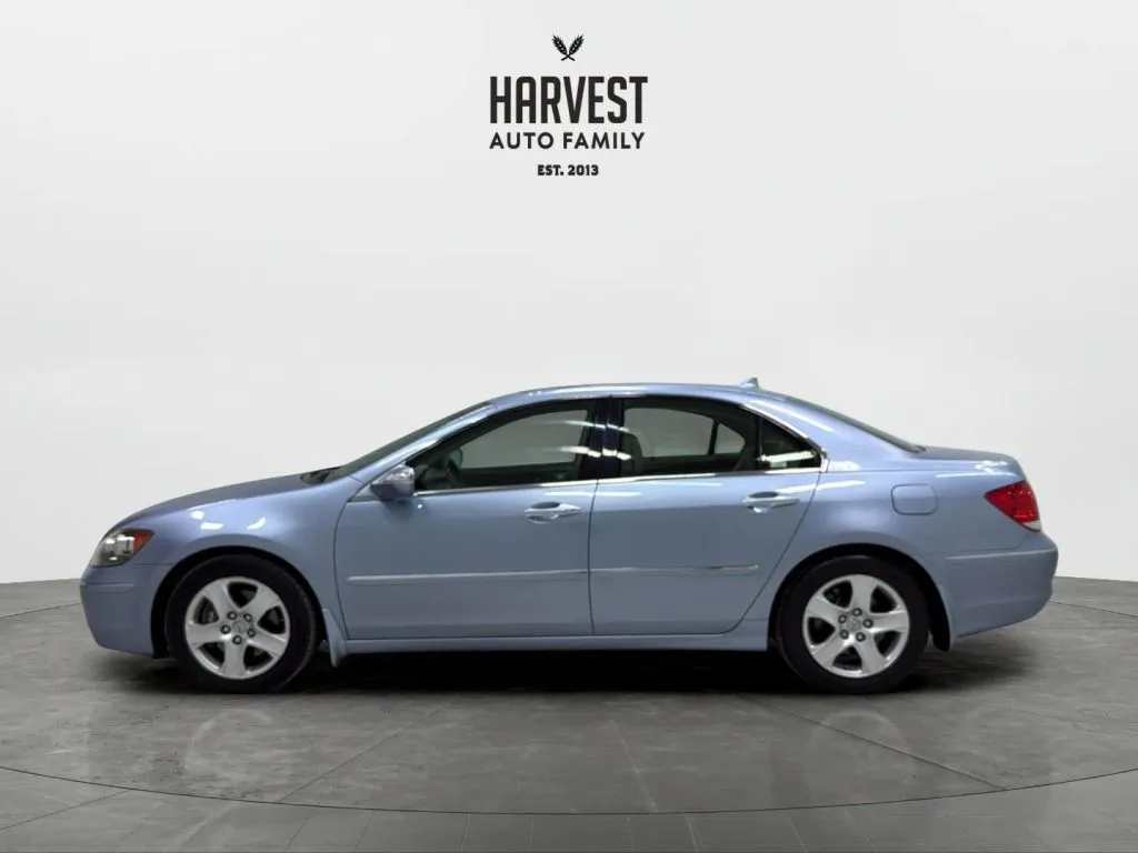 Acura RL photo 2