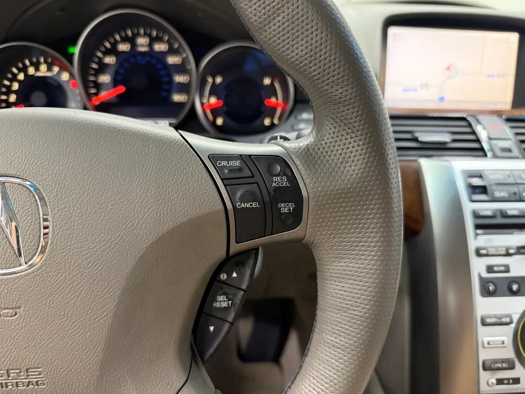 Acura RL photo 28