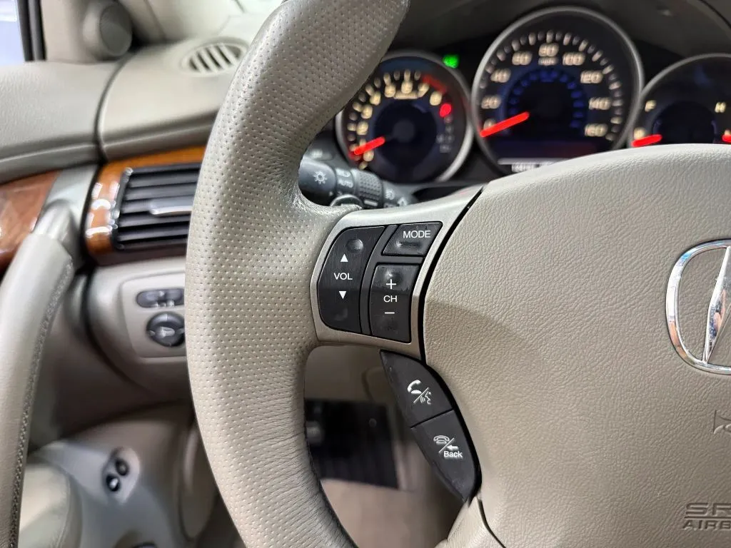 Acura RL photo 27