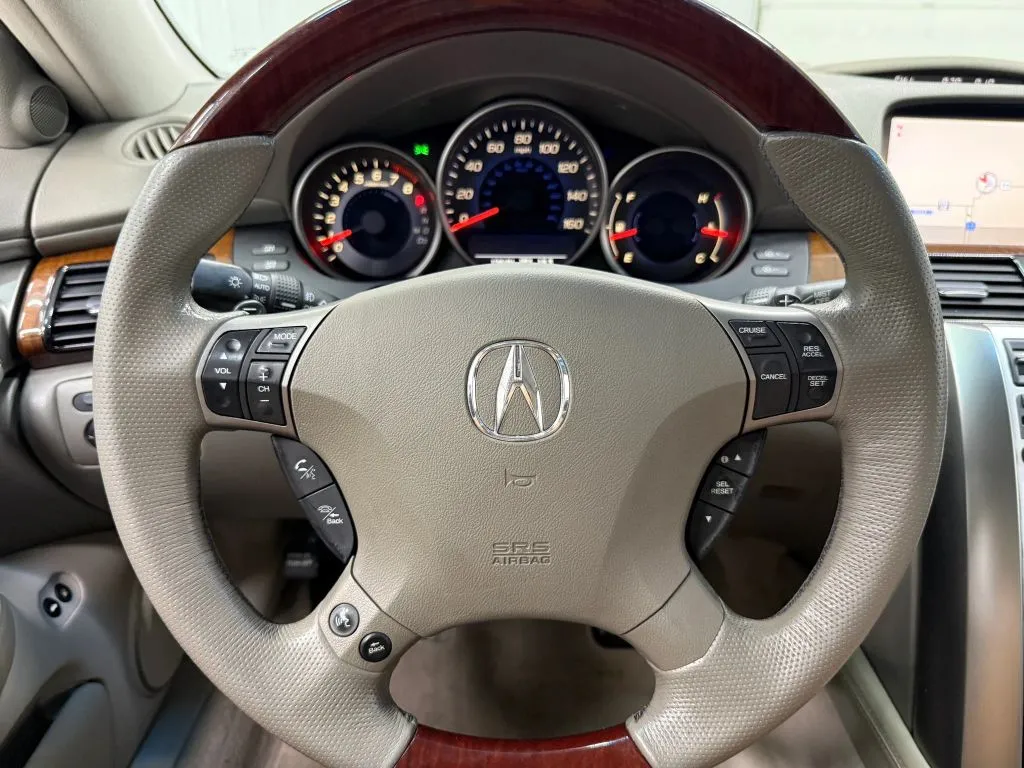 Acura RL photo 19