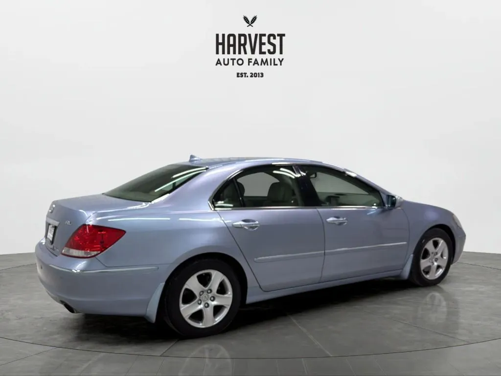 Acura RL photo 7