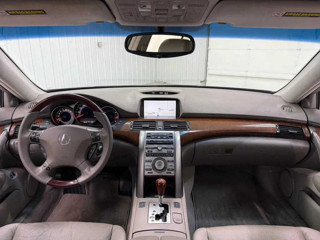 Acura RL photo 13