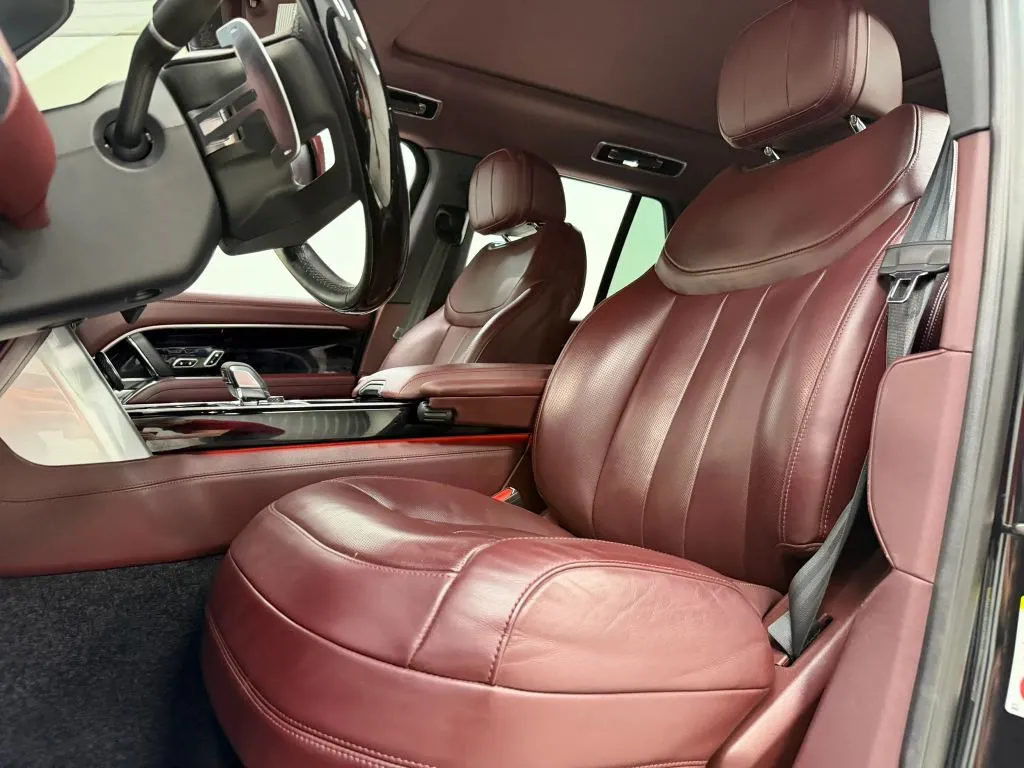 Land Rover Range Rover photo 16