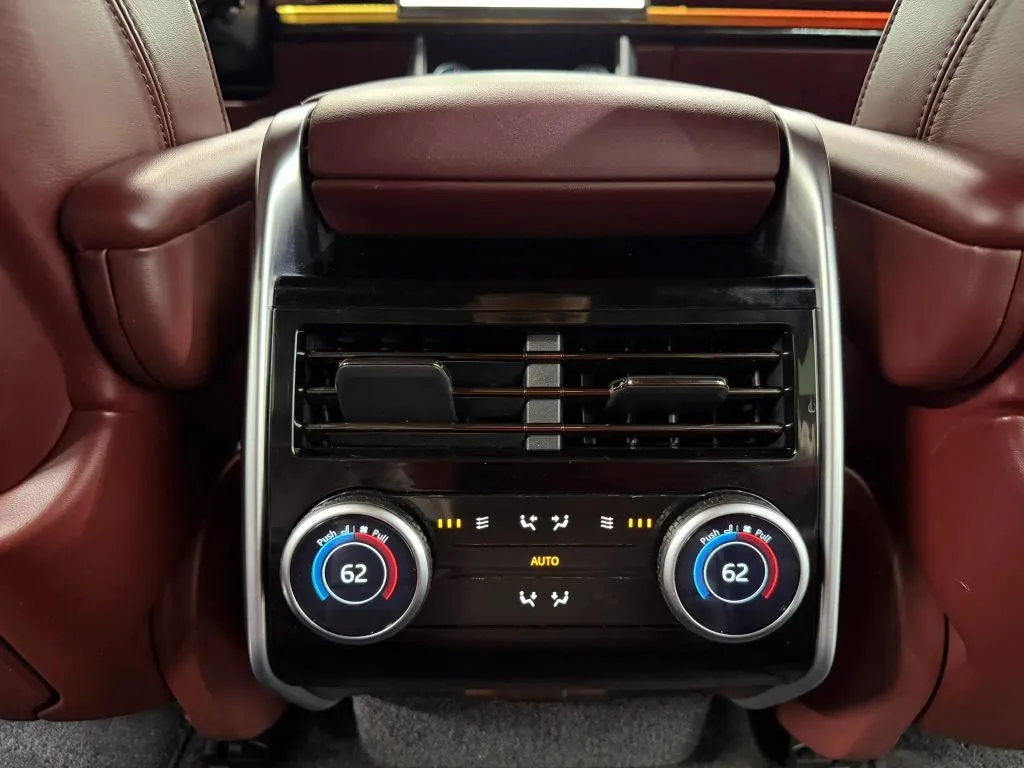Land Rover Range Rover photo 24