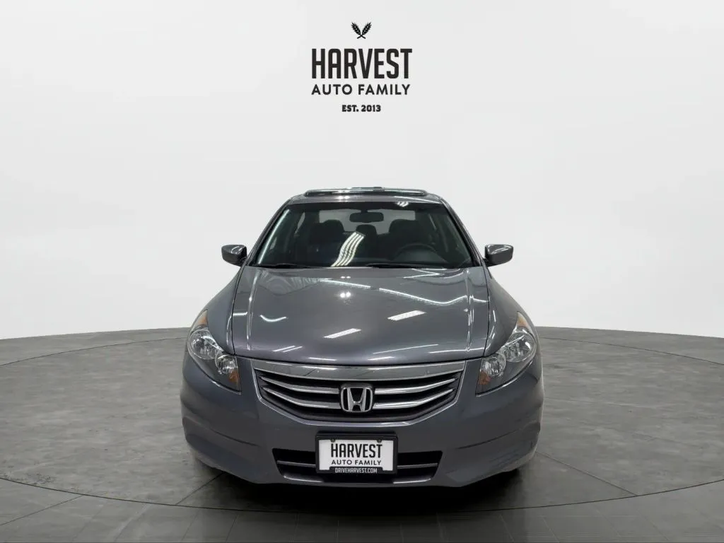 Honda Accord photo 11