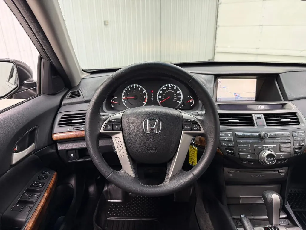 Honda Accord photo 18