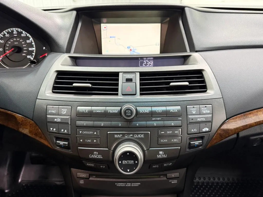 Honda Accord photo 21