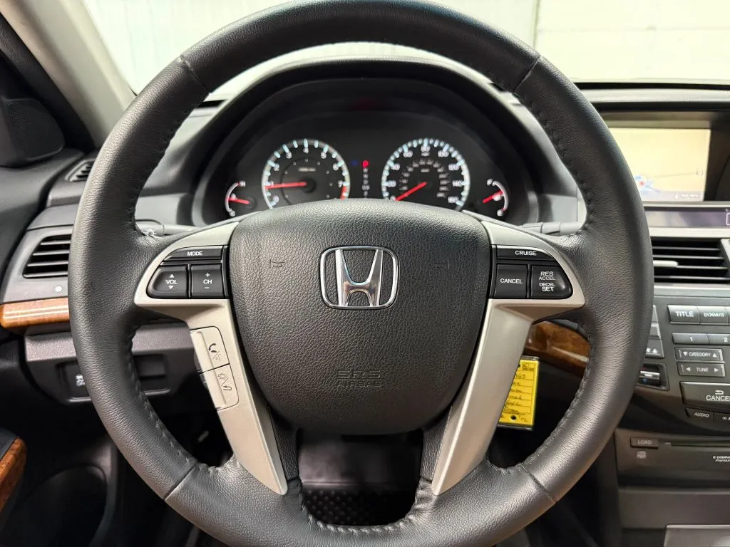 Honda Accord photo 19