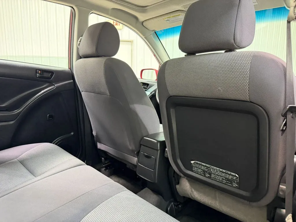 Pontiac Vibe photo 18