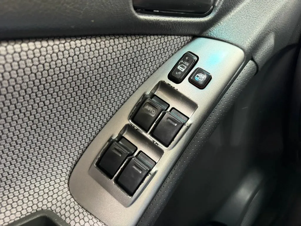Pontiac Vibe photo 24