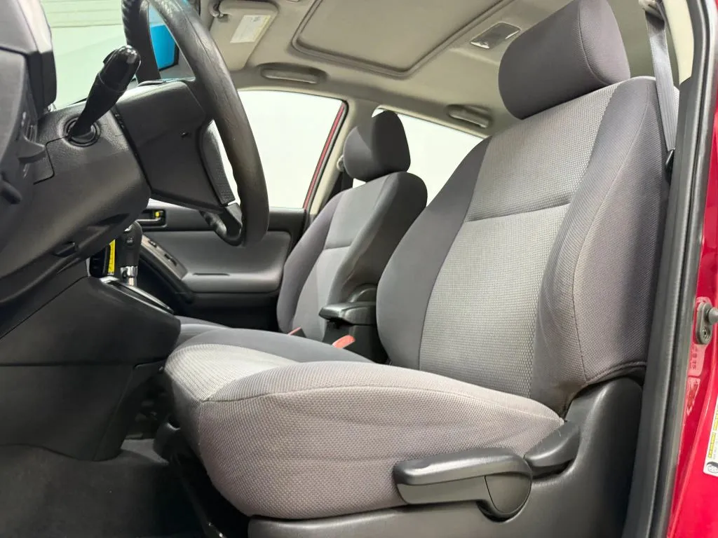 Pontiac Vibe photo 15