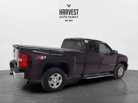 More photos of 2008 Chevrolet Silverado 1500 Extended Cab LT Pickup 4D 6 1/2 ft at Harvest Auto Family, NE