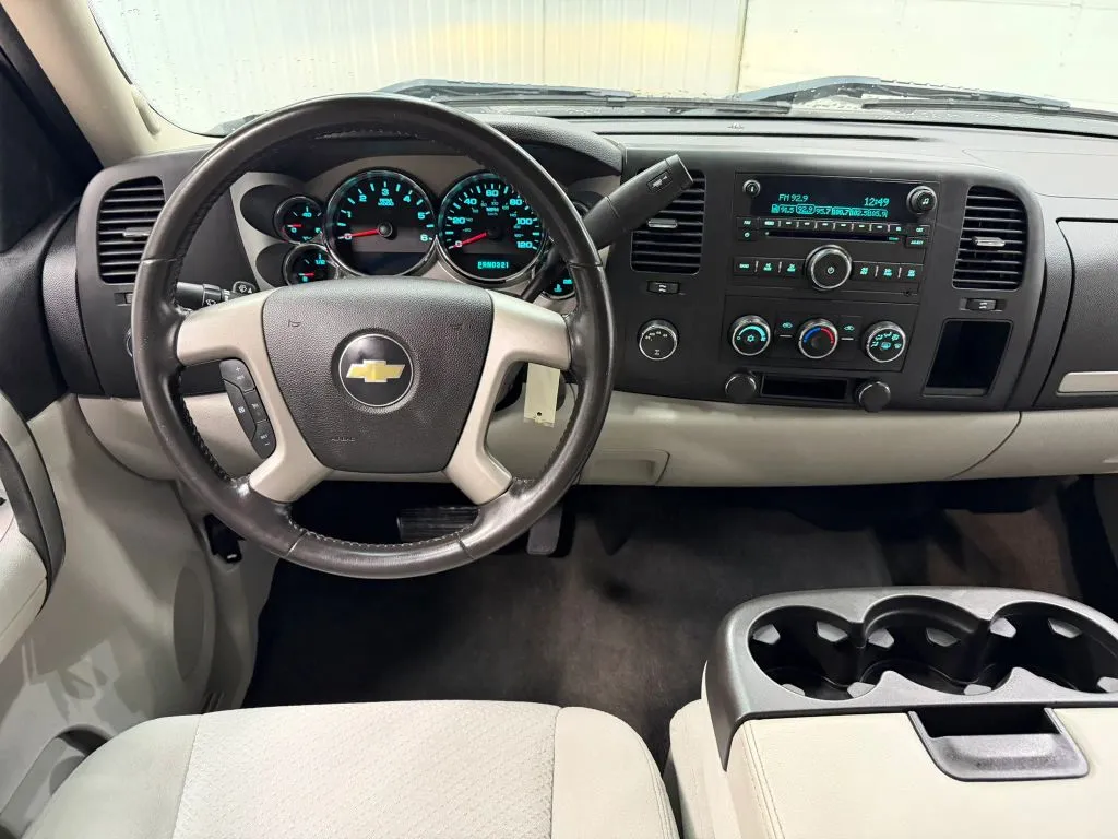 Chevrolet Silverado photo 20