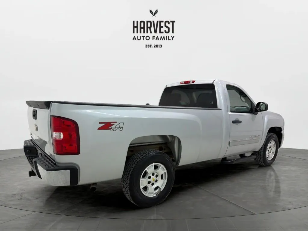 Chevrolet Silverado photo 6
