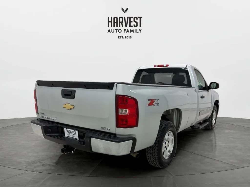 Chevrolet Silverado photo 5