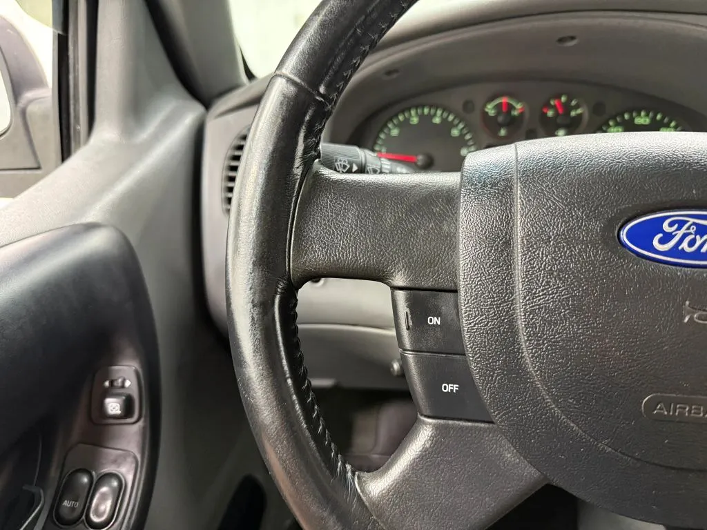 Ford Ranger photo 25