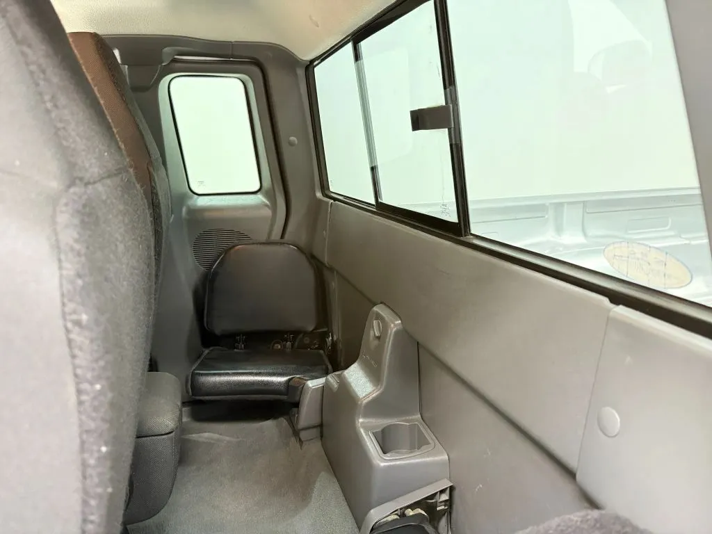 Ford Ranger photo 16