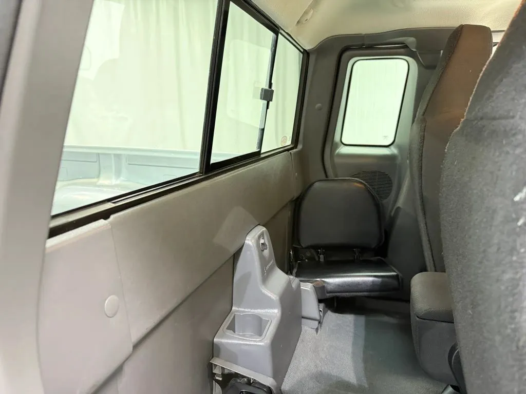 Ford Ranger photo 17