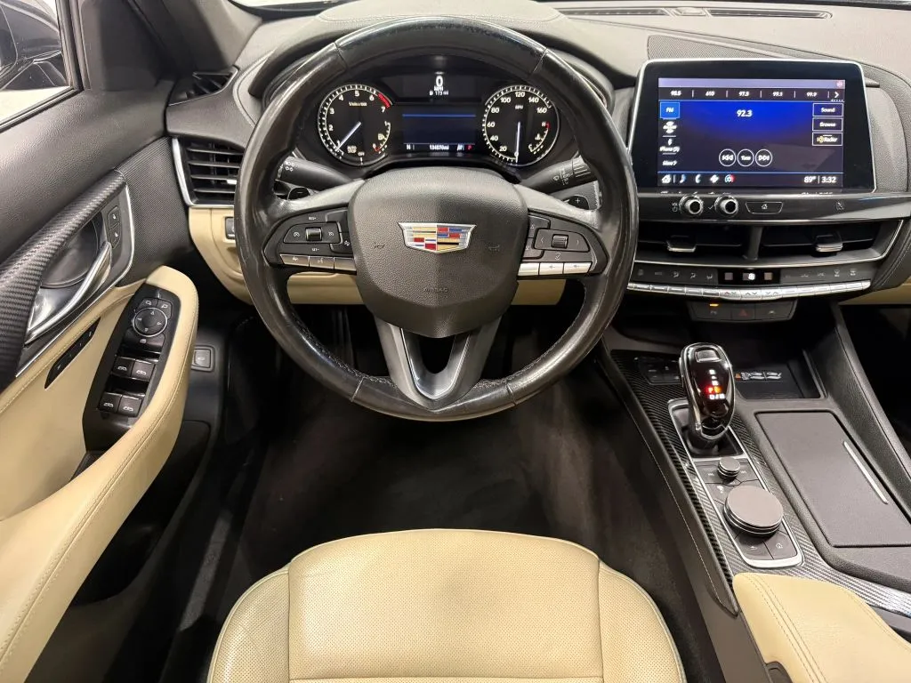 Cadillac CT5 photo 18