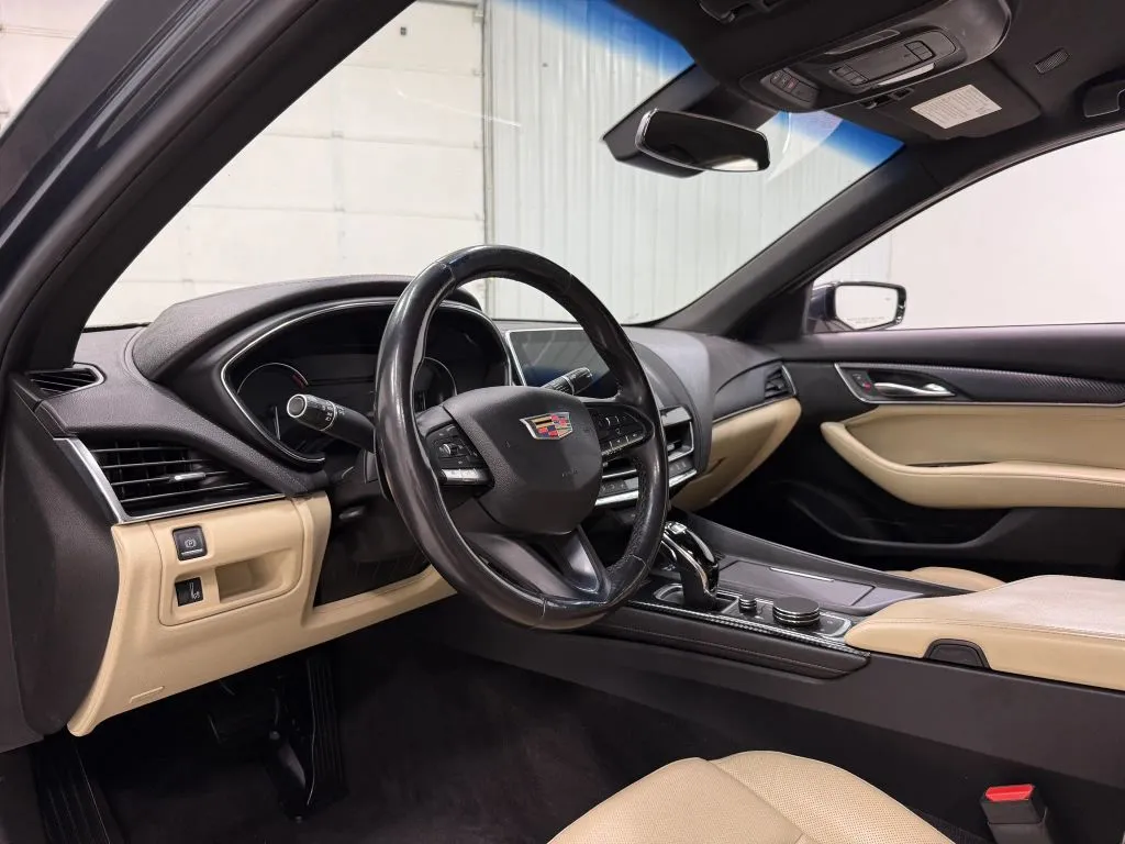 Cadillac CT5 photo 12