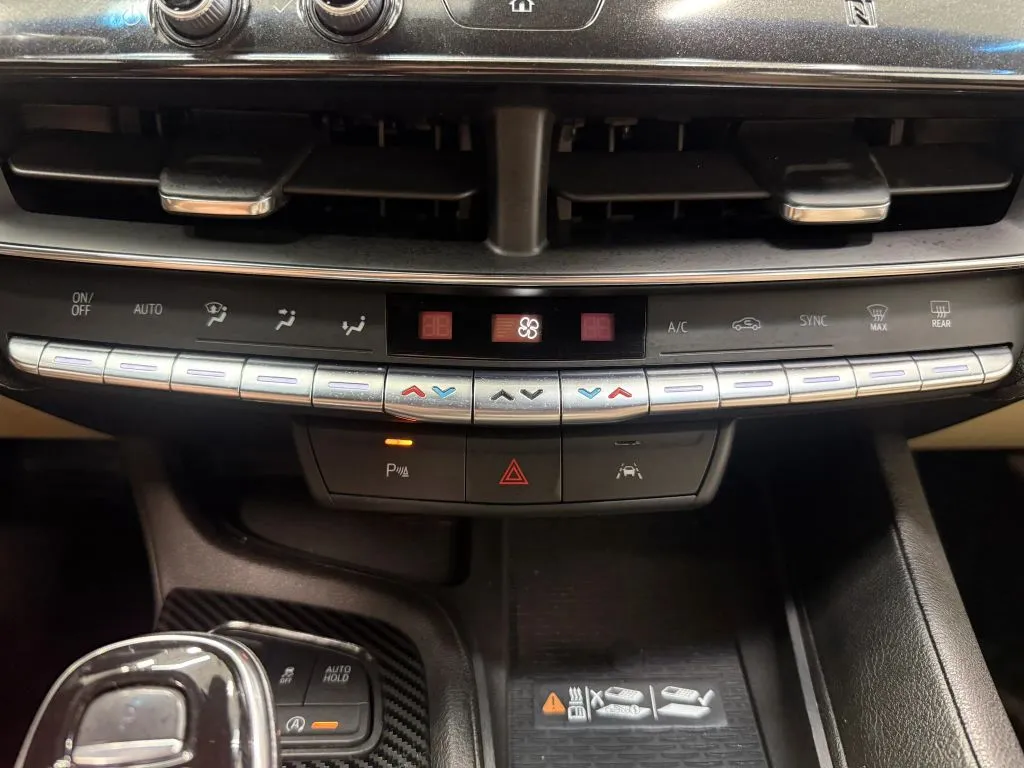 Cadillac CT5 photo 23