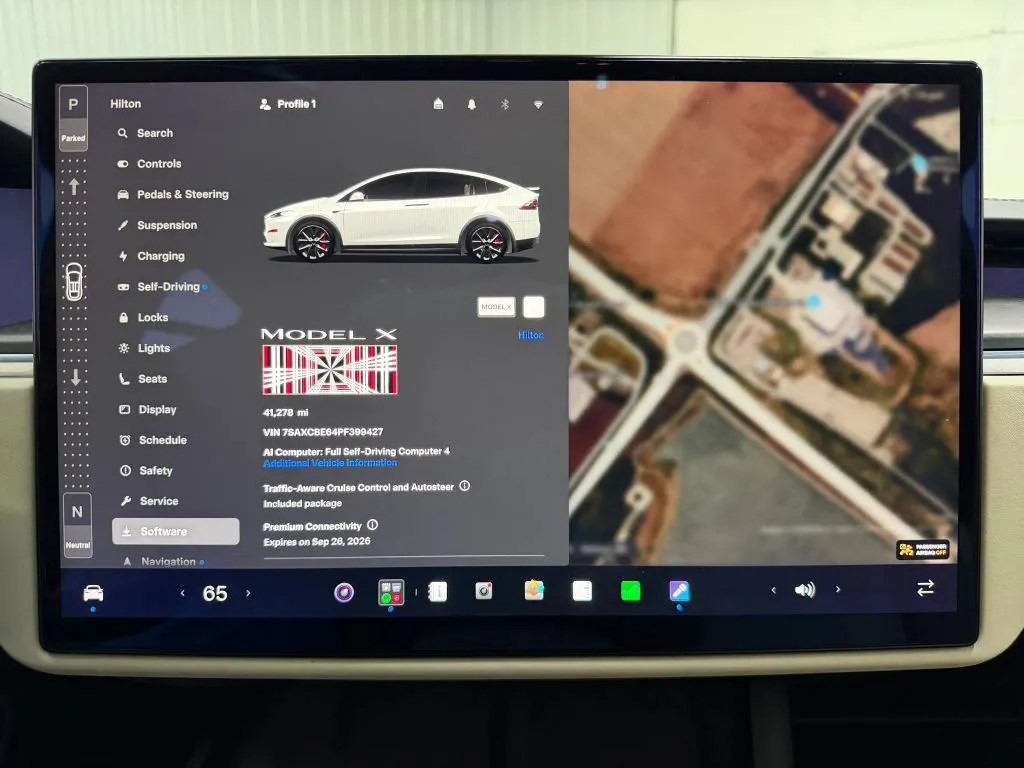 Tesla Model X photo 30