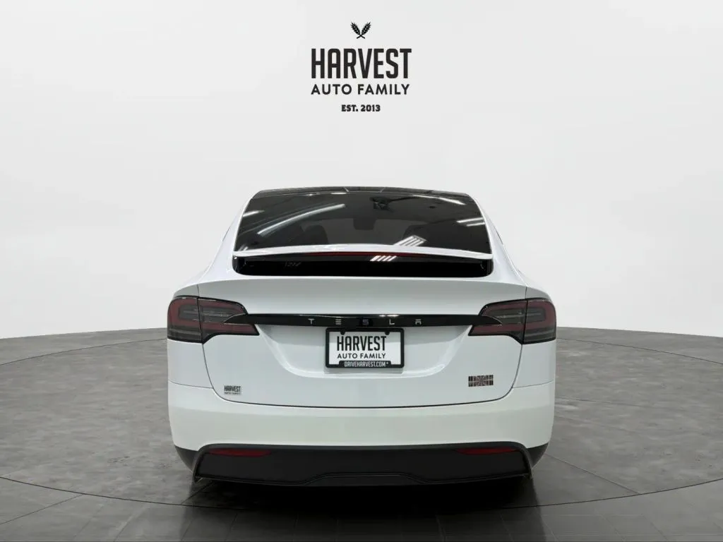 Tesla Model X photo 5