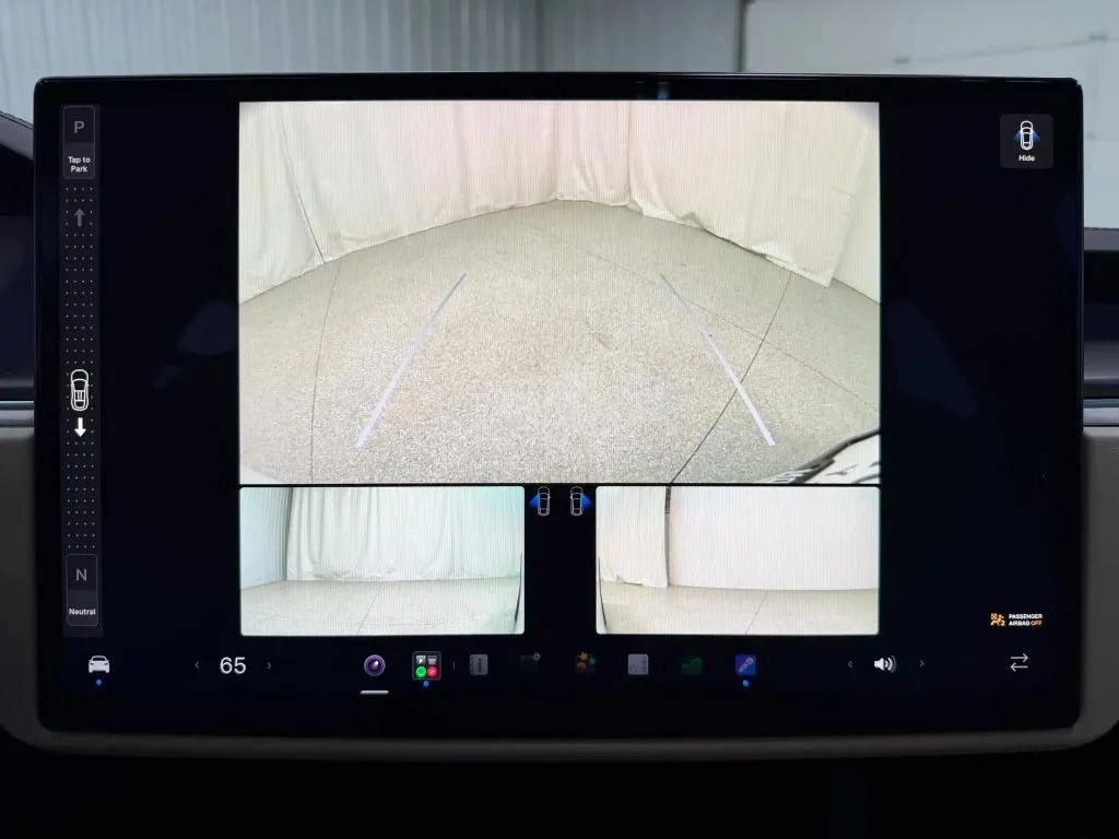 Tesla Model X photo 32