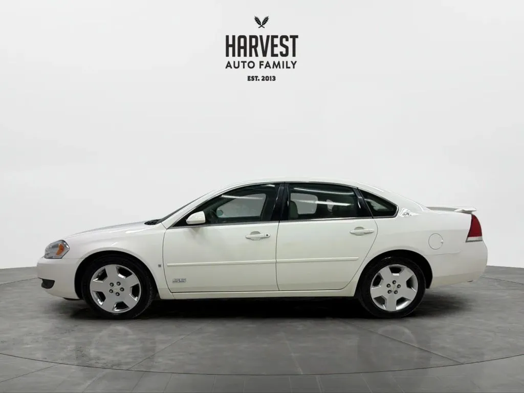 Chevrolet Impala photo 2