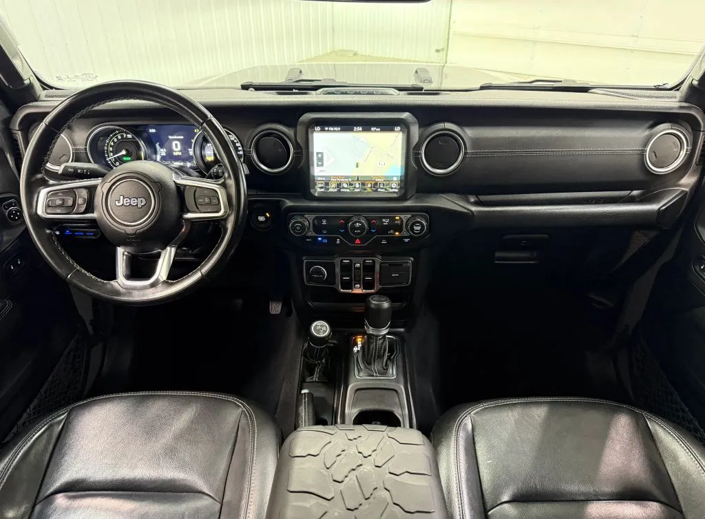 Jeep Wrangler photo 13