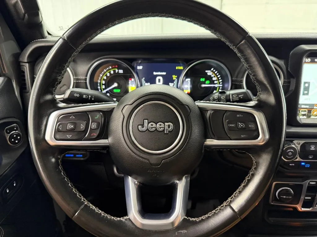 Jeep Wrangler photo 20