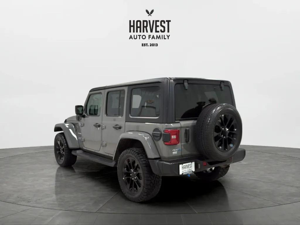 Jeep Wrangler photo 4