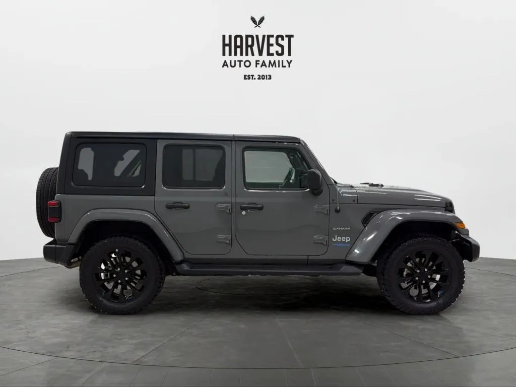Jeep Wrangler photo 8