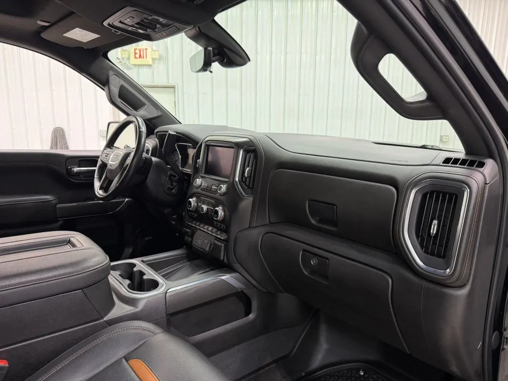 GMC Sierra photo 14