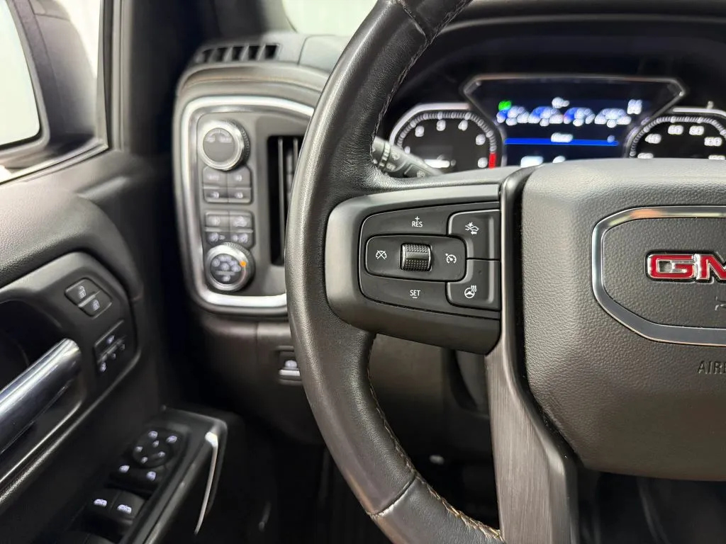 GMC Sierra photo 38