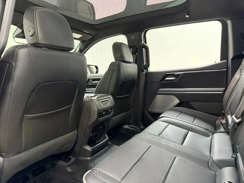 GMC Sierra photo 16