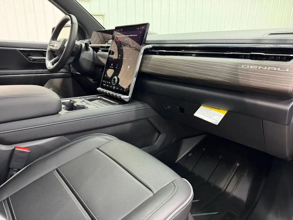 GMC Sierra photo 14