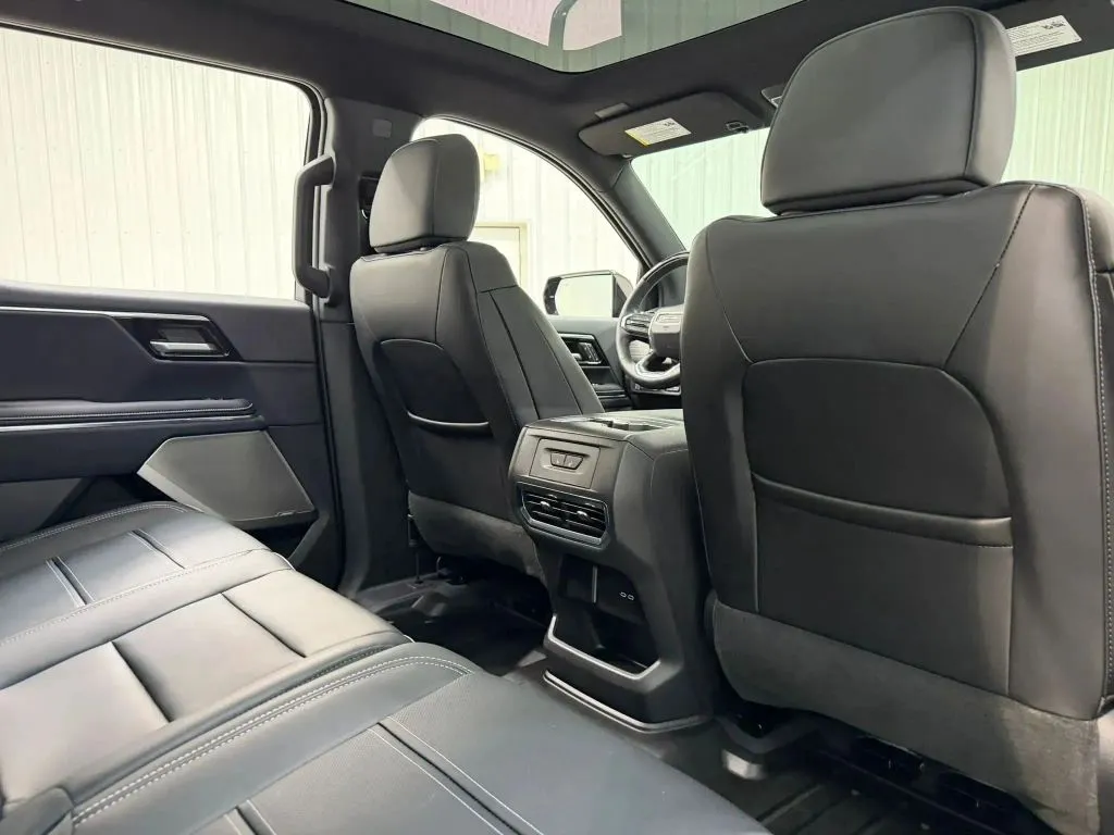 GMC Sierra photo 17