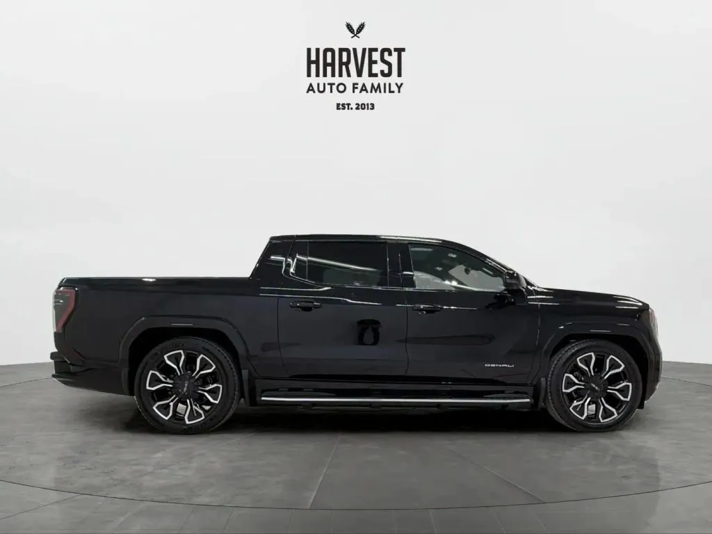 GMC Sierra photo 8