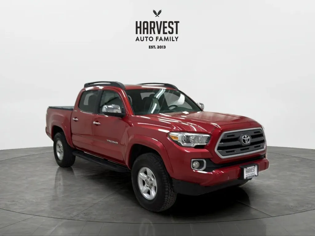 Toyota Tacoma photo 10