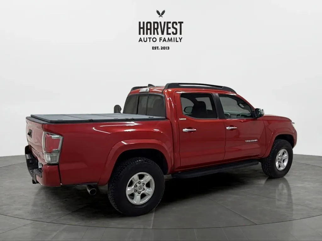Toyota Tacoma photo 7