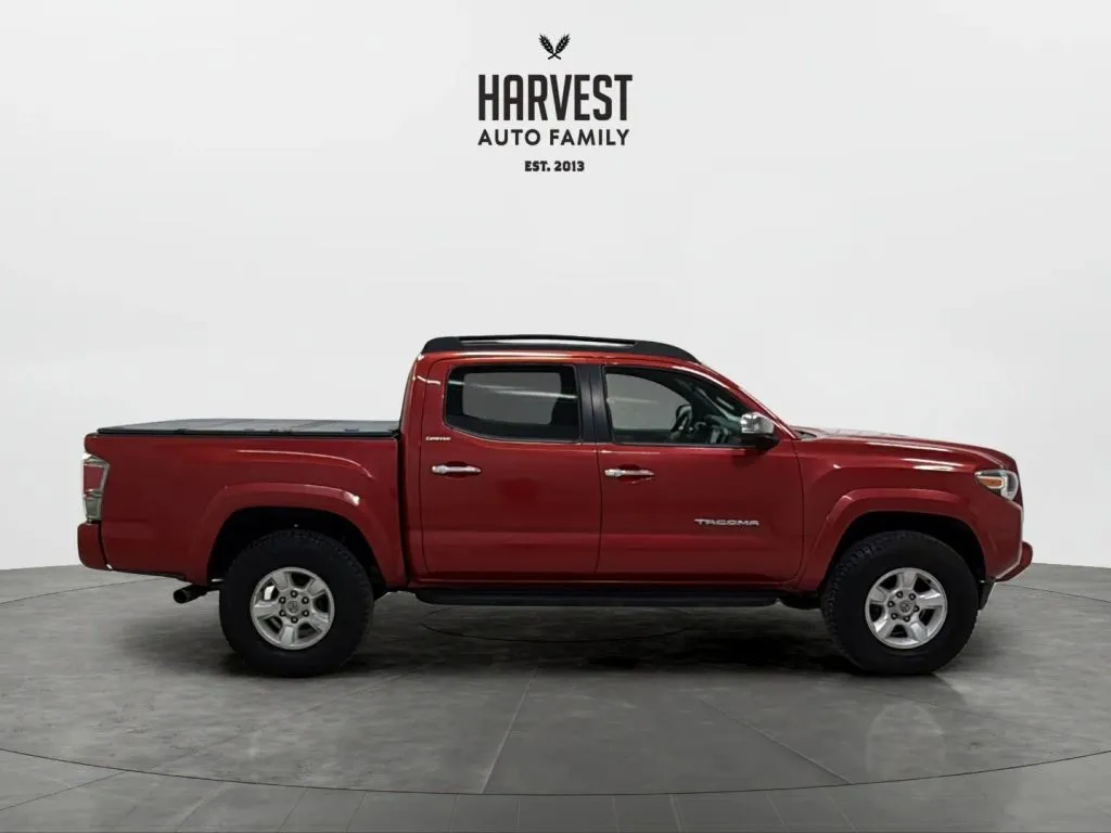 Toyota Tacoma photo 8