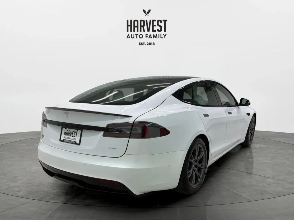 Tesla Model S photo 6